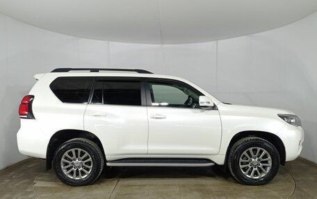 Toyota Land Cruiser Prado 150 рестайлинг 2, 2018 год, 5 999 000 рублей, 4 фотография