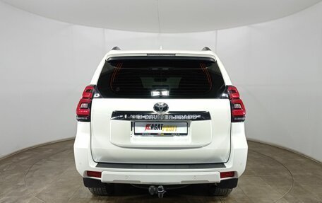 Toyota Land Cruiser Prado 150 рестайлинг 2, 2018 год, 5 999 000 рублей, 6 фотография