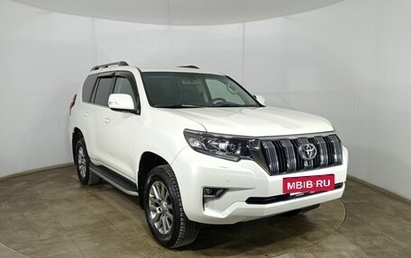 Toyota Land Cruiser Prado 150 рестайлинг 2, 2018 год, 5 999 000 рублей, 3 фотография