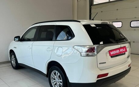 Mitsubishi Outlander III рестайлинг 3, 2013 год, 1 749 900 рублей, 1 фотография