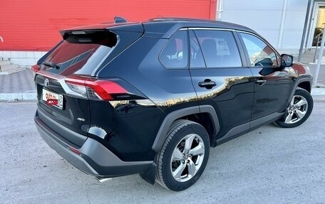 Toyota RAV4, 2020 год, 3 650 000 рублей, 7 фотография