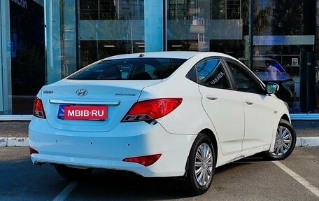 Hyundai Solaris II рестайлинг, 2015 год, 630 000 рублей, 6 фотография