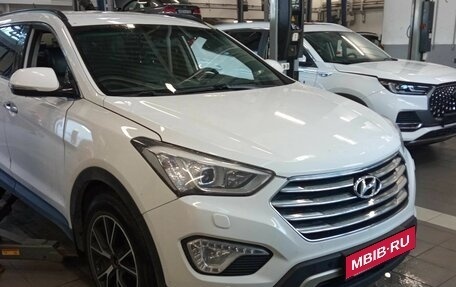 Hyundai Santa Fe III рестайлинг, 2015 год, 1 950 000 рублей, 2 фотография