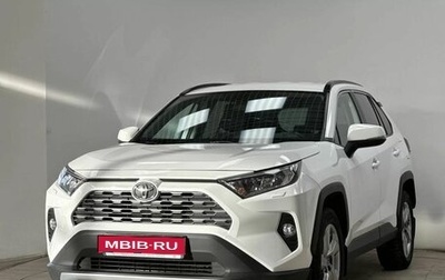 Toyota RAV4, 2019 год, 2 999 000 рублей, 1 фотография