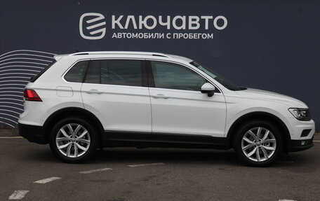 Volkswagen Tiguan II, 2018 год, 2 735 000 рублей, 6 фотография