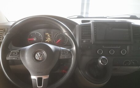 Volkswagen Transporter T5 рестайлинг, 2010 год, 1 600 000 рублей, 8 фотография