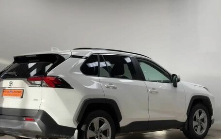 Toyota RAV4, 2019 год, 2 999 000 рублей, 4 фотография