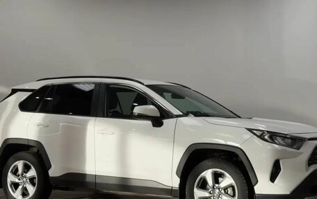 Toyota RAV4, 2019 год, 2 999 000 рублей, 6 фотография