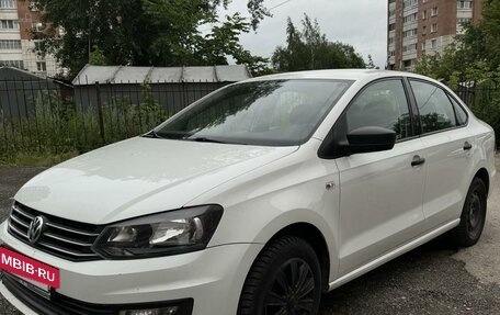 Volkswagen Polo VI (EU Market), 2018 год, 1 055 000 рублей, 2 фотография