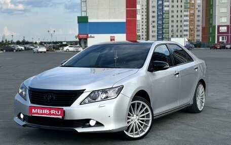 Toyota Camry, 2012 год, 1 800 000 рублей, 2 фотография