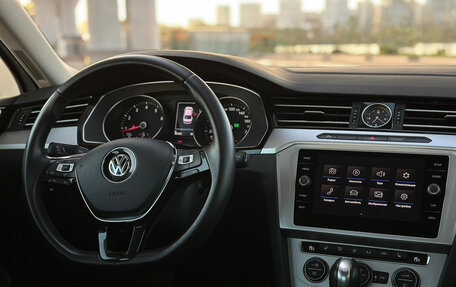 Volkswagen Passat B8 рестайлинг, 2018 год, 2 700 000 рублей, 8 фотография