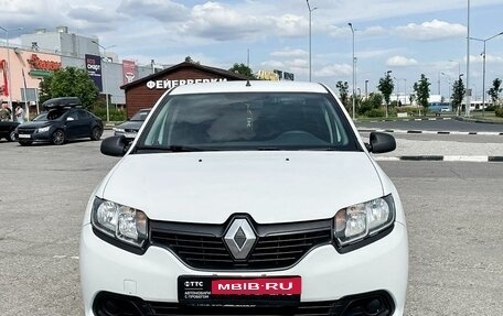 Renault Logan II, 2017 год, 733 000 рублей, 2 фотография