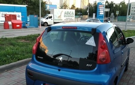 Peugeot 107 I рестайлинг, 2009 год, 410 000 рублей, 3 фотография