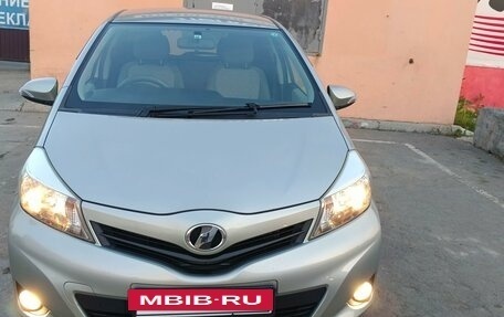 Toyota Vitz, 2011 год, 1 100 000 рублей, 2 фотография