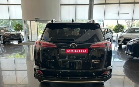 Toyota RAV4, 2017 год, 2 774 000 рублей, 6 фотография