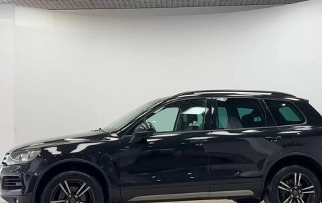 Volkswagen Touareg III, 2011 год, 1 899 500 рублей, 9 фотография