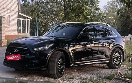 Infiniti FX II, 2011 год, 2 000 000 рублей, 2 фотография