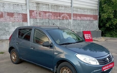 Renault Sandero I, 2013 год, 470 000 рублей, 2 фотография