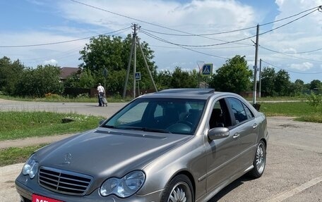 Mercedes-Benz C-Класс, 2003 год, 900 000 рублей, 8 фотография