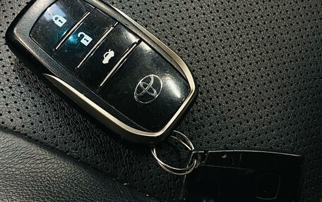 Toyota Camry, 2017 год, 2 090 000 рублей, 6 фотография