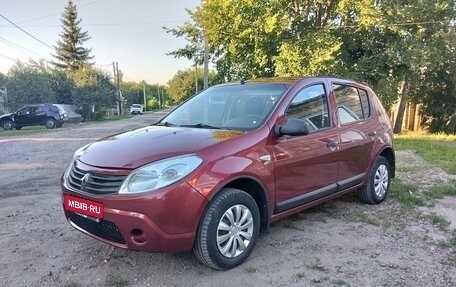 Renault Sandero I, 2012 год, 645 000 рублей, 1 фотография