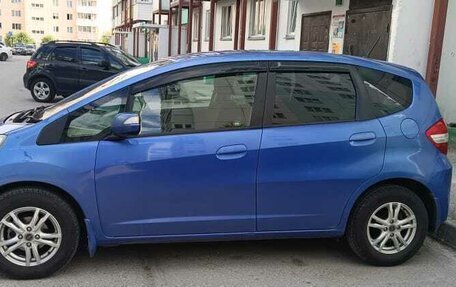 Honda Fit III, 2010 год, 800 000 рублей, 2 фотография