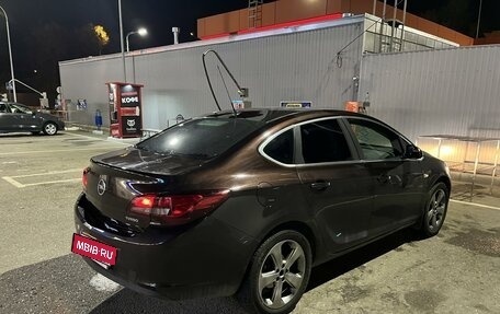 Opel Astra J, 2014 год, 1 300 000 рублей, 2 фотография