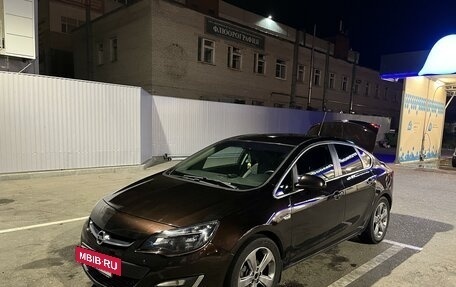 Opel Astra J, 2014 год, 1 300 000 рублей, 18 фотография