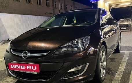 Opel Astra J, 2014 год, 1 300 000 рублей, 24 фотография