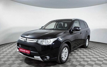 Mitsubishi Outlander III рестайлинг 3, 2014 год, 1 711 900 рублей, 1 фотография