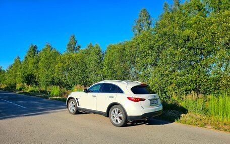 Infiniti QX70, 2013 год, 1 950 000 рублей, 4 фотография