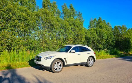 Infiniti QX70, 2013 год, 1 950 000 рублей, 3 фотография