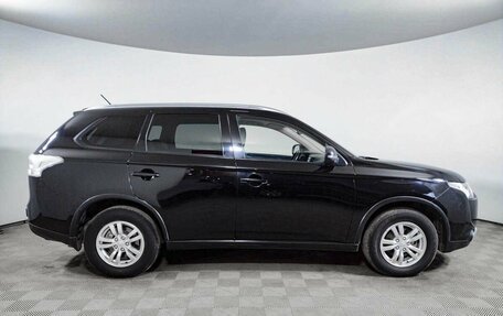 Mitsubishi Outlander III рестайлинг 3, 2014 год, 1 711 900 рублей, 4 фотография