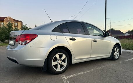 Chevrolet Cruze II, 2010 год, 599 000 рублей, 4 фотография