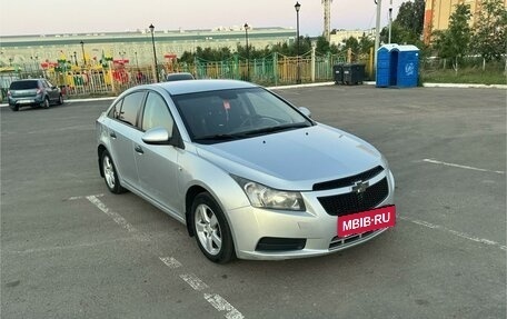 Chevrolet Cruze II, 2010 год, 599 000 рублей, 2 фотография