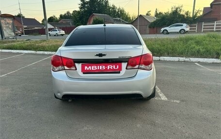 Chevrolet Cruze II, 2010 год, 599 000 рублей, 5 фотография