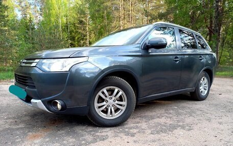 Mitsubishi Outlander III рестайлинг 3, 2014 год, 1 460 000 рублей, 1 фотография