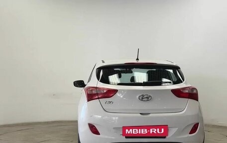 Hyundai i30 II рестайлинг, 2013 год, 899 500 рублей, 3 фотография