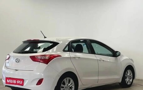 Hyundai i30 II рестайлинг, 2013 год, 899 500 рублей, 4 фотография