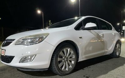 Opel Astra J, 2010 год, 660 000 рублей, 1 фотография