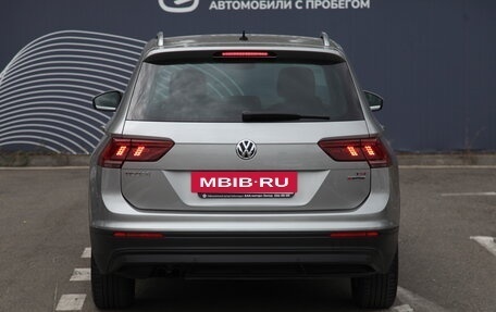 Volkswagen Tiguan II, 2017 год, 2 395 000 рублей, 4 фотография