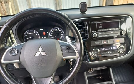 Mitsubishi Outlander III рестайлинг 3, 2014 год, 1 460 000 рублей, 21 фотография