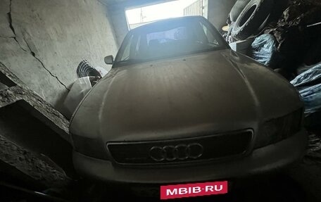 Audi A4, 1996 год, 250 000 рублей, 2 фотография