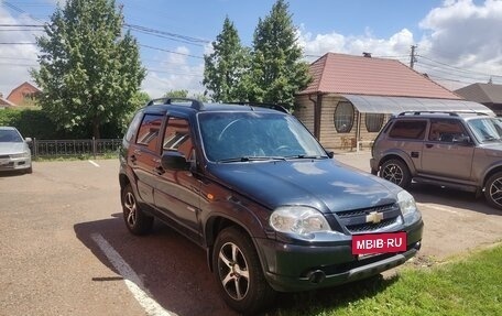 Chevrolet Niva I рестайлинг, 2010 год, 490 000 рублей, 2 фотография