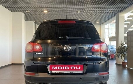 Volkswagen Tiguan I, 2010 год, 1 040 000 рублей, 4 фотография