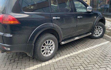 Mitsubishi Pajero Sport II рестайлинг, 2012 год, 1 300 000 рублей, 3 фотография