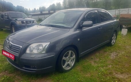 Toyota Avensis III рестайлинг, 2004 год, 620 000 рублей, 1 фотография