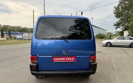 Volkswagen Multivan T4, 2000 год, 1 700 000 рублей, 4 фотография