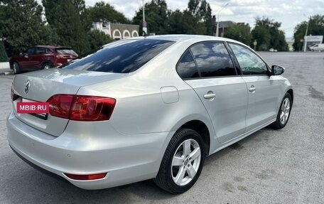 Volkswagen Jetta VI, 2011 год, 995 000 рублей, 8 фотография