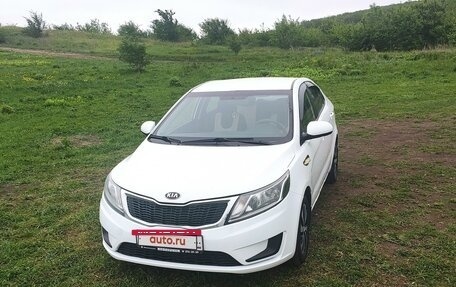 KIA Rio III рестайлинг, 2013 год, 830 000 рублей, 2 фотография